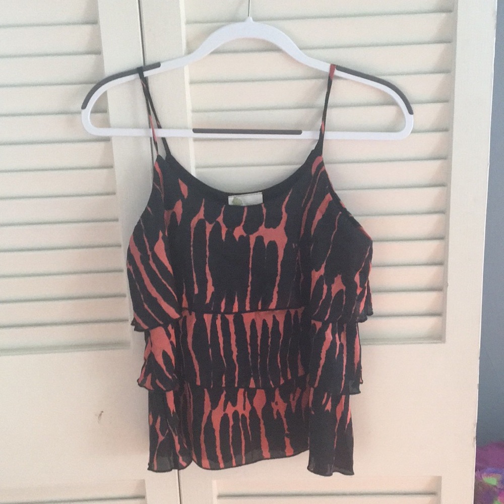 Silky patterned tank top!